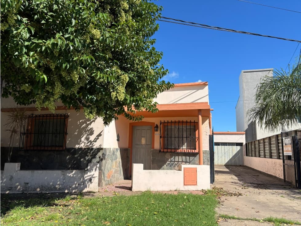 VENTA CASA 2 DORMITORIOS AV DE LAS AMÉRICAS — foto 1
