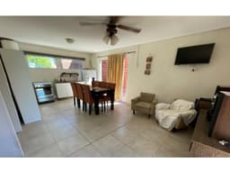 VENTA CASA CON GRAN TERRENO EN COLONIA NUEVA (Acceso a Villa Urquiza)