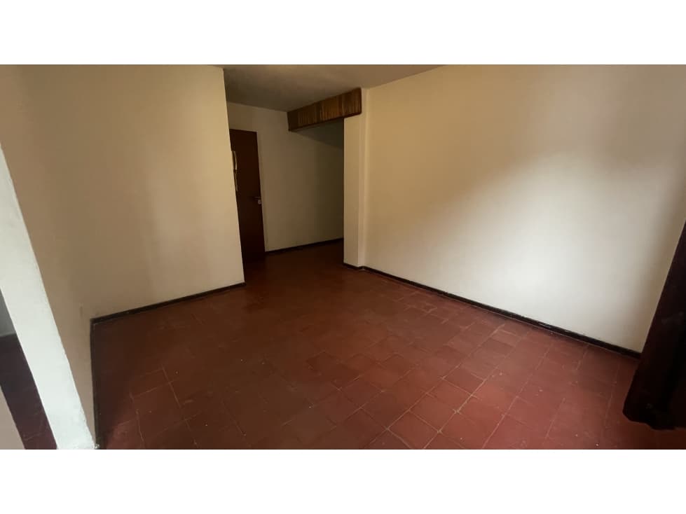 VENTA DEPARTAMENTO 2 DORMITORIOS PLAZA SAENZ PEÑA! — foto 2