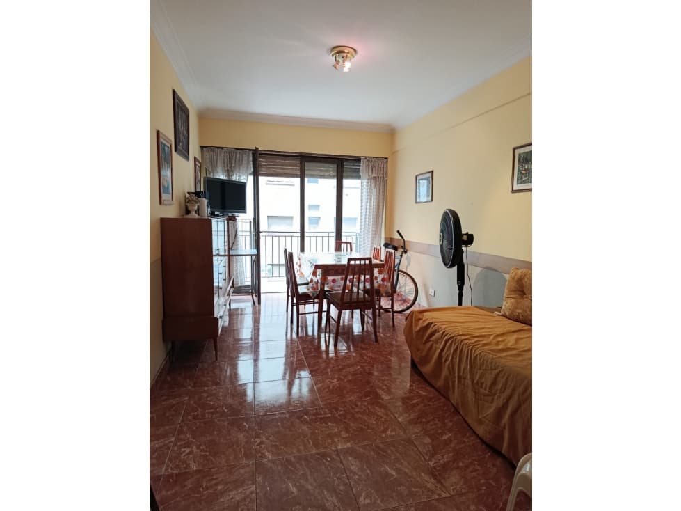2 AMBIENTES A LA CALLE CON BALCON SALIENTE — foto 3