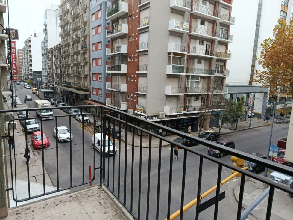 2 AMBIENTES A LA CALLE CON BALCON SALIENTE — foto 5