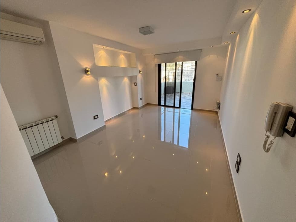 VENTA DEPARTAMENTO DE CATEGORIA 3 DORMITORIOS CENTRICO CARLOS PAZ — foto 1