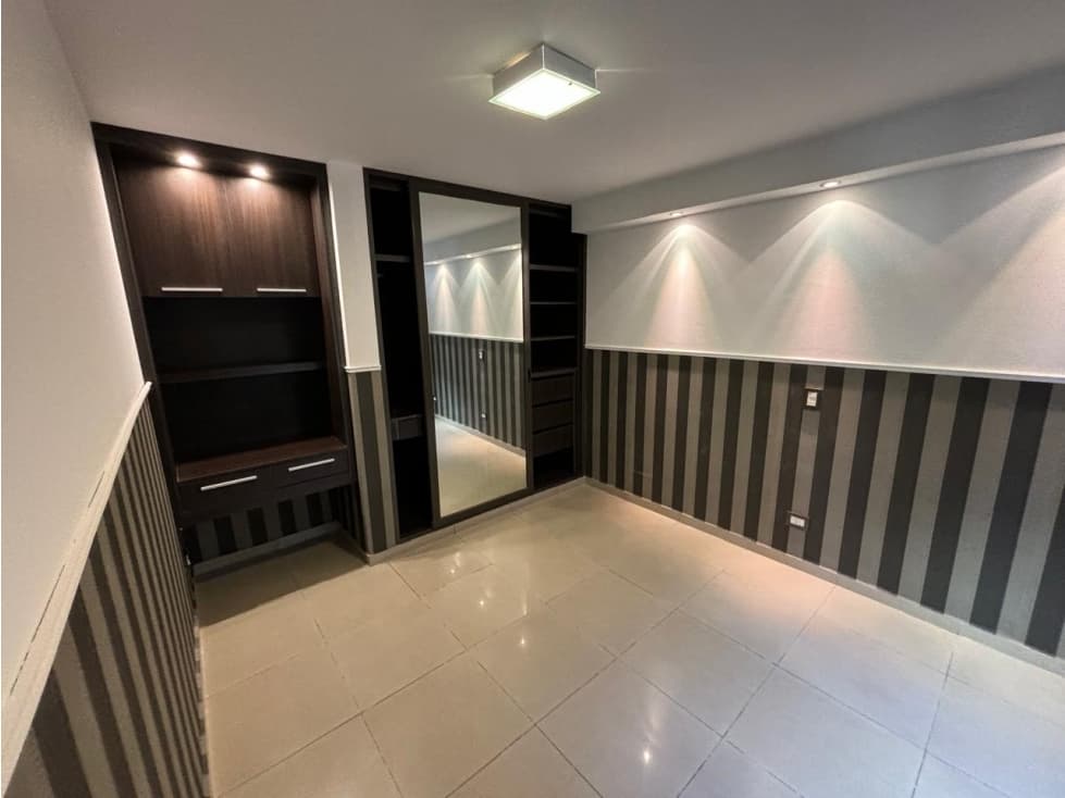 VENTA DEPARTAMENTO DE CATEGORIA 3 DORMITORIOS CENTRICO CARLOS PAZ — foto 4