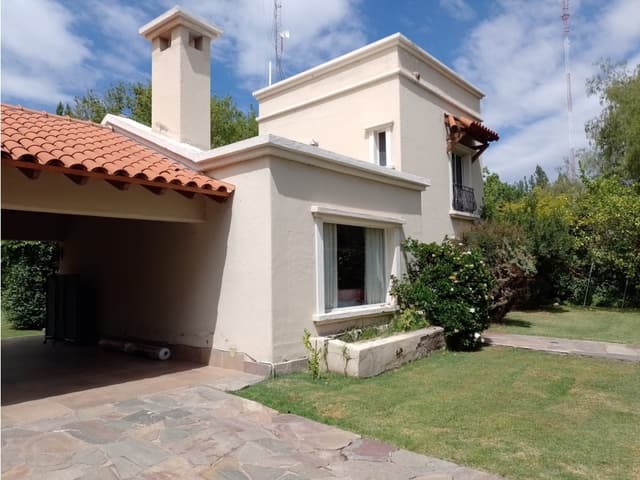 INKASA INMOBILIARIA- VENDE CASA EN ZONA RESIDENCIAL