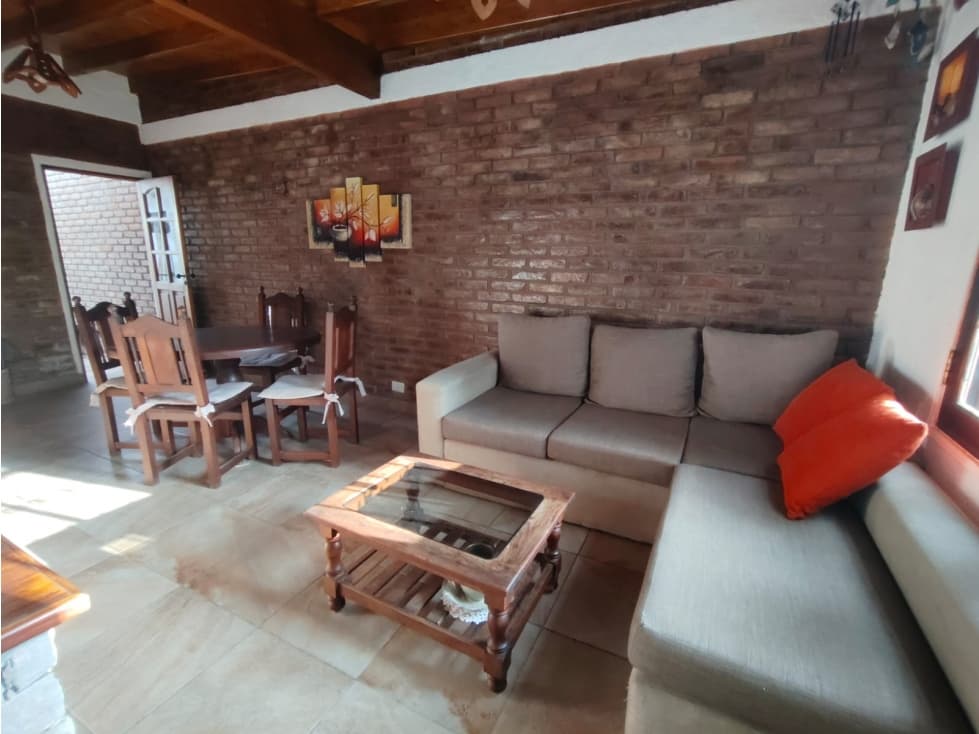 Vende Casa B° Natania 45 - Lujan de Cuyo — foto 2