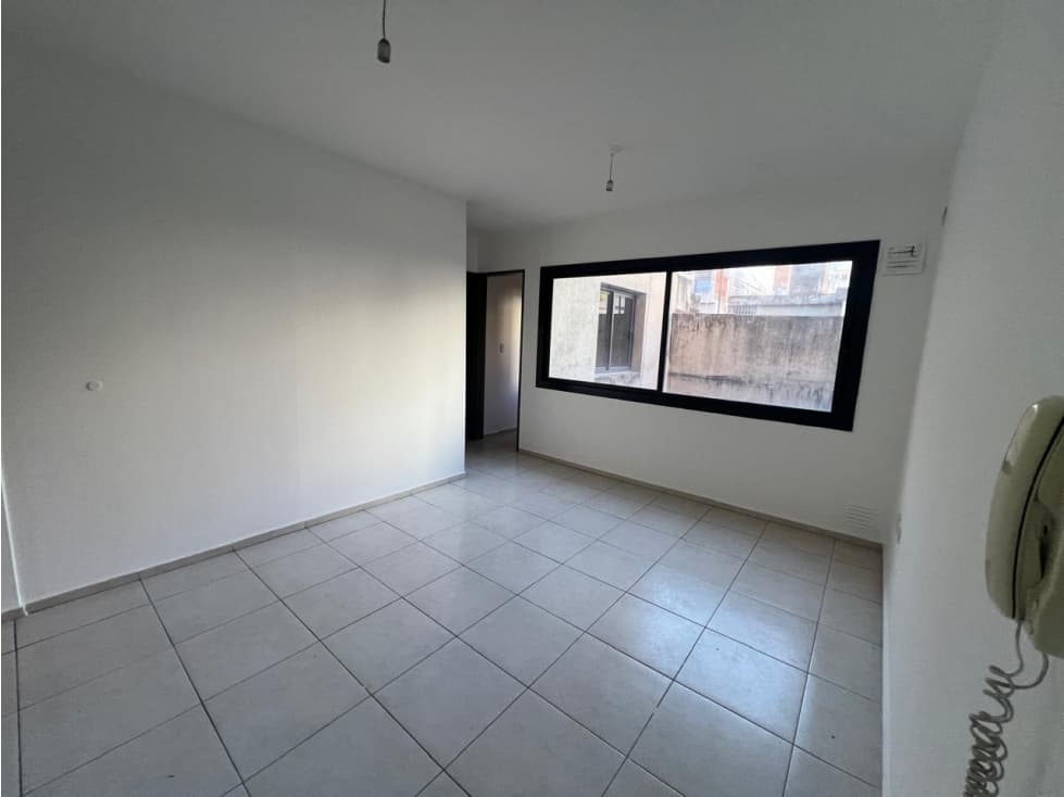 ALQUILER- DEPARTAMENTO 2 DORMITORIOS- CENTRO — foto 1
