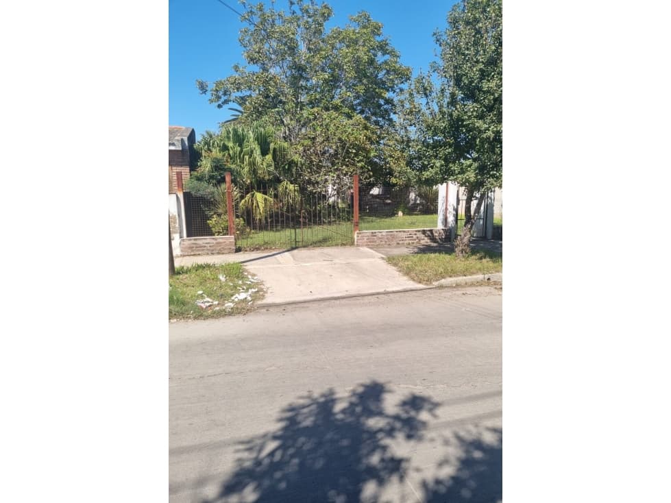 VENTA- TERRENO 690M2- B° ALEJANDRO CENTENO — foto 1