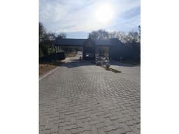 VENTA- CASA 3 DORMITORIOS- EL DORADO 1
