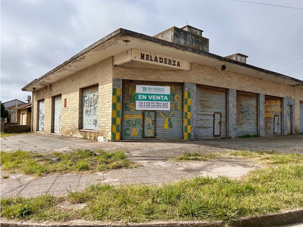 6 LOCALES COMERCIALES — foto 1