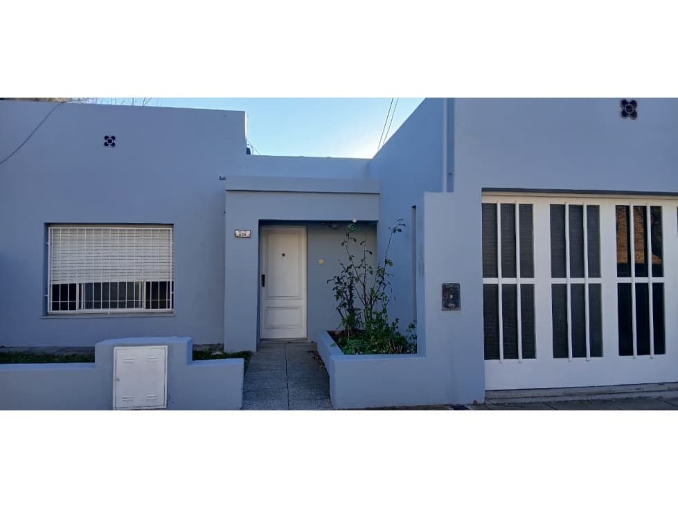 CASA CÉNTRICA EN VENTA — foto 2