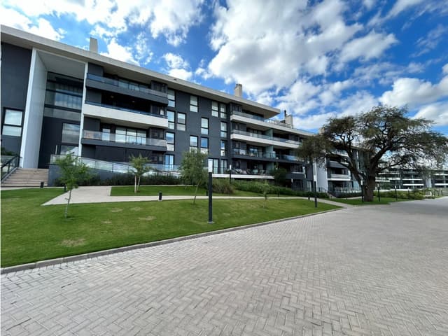 DEPARTAMENTO EN VALLE ESCONDIDO EN GREENPARK DOS DORMITORIOS AMOBLADO
