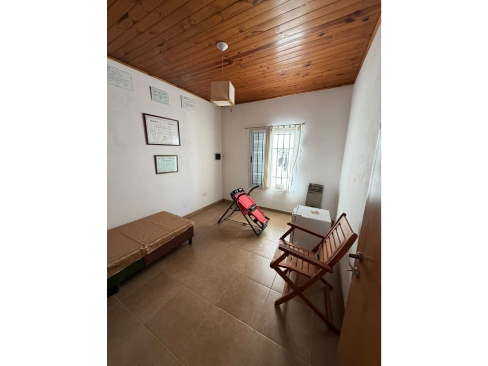 CASA EN BARRIO PARQUE LASA — foto 6