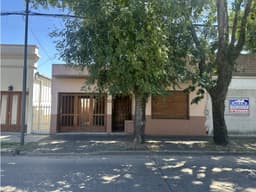 CASA CENTRICA SOBRE MITRE, GRAN OPORTUNIDAD.