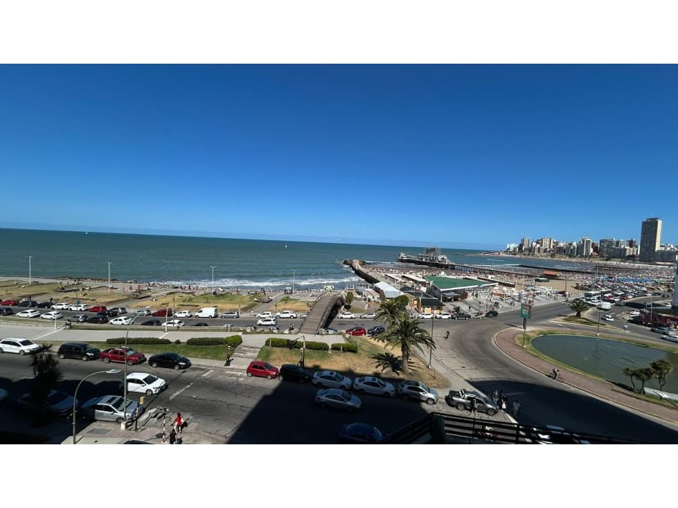 DEPARTAMENTO 2 AMBIENTES CON BALCON Y VISTA AL MAR — foto 3