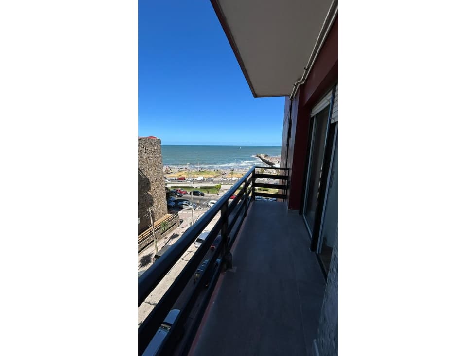 DEPARTAMENTO 2 AMBIENTES CON BALCON Y VISTA AL MAR — foto 4