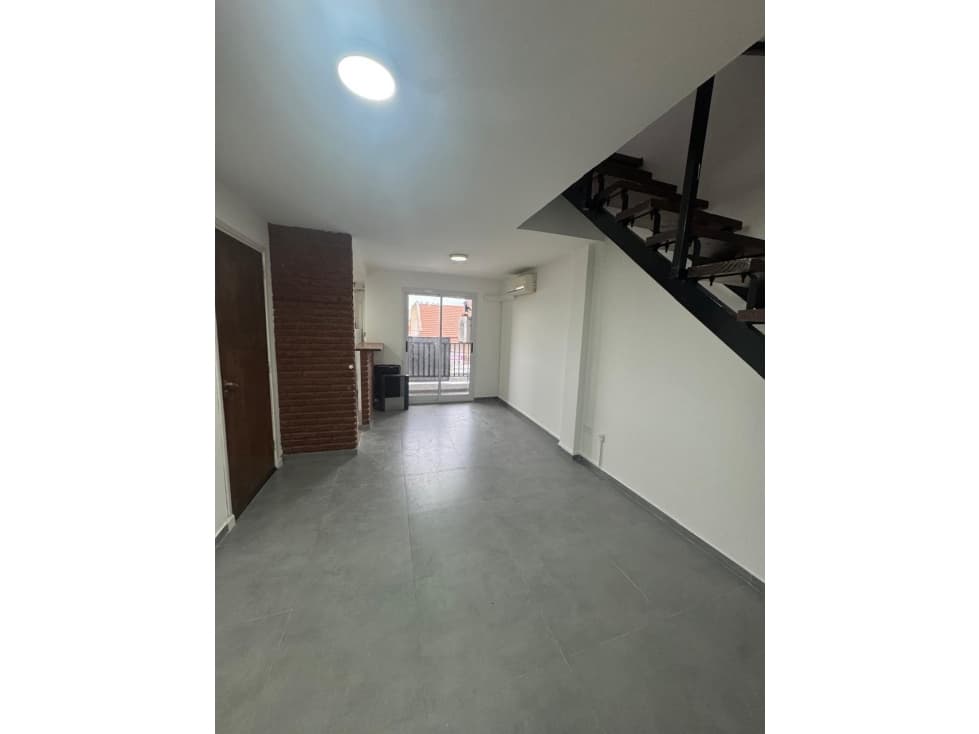Hermoso Departamento en PH totalmente reciclado — foto 4