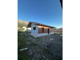EN VENTA DOS CASAS A TERMINAR EN BARRIO ANDÉN, EL BOLSÓN CA-354