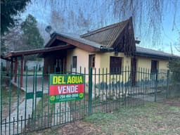 EN VENTA CASA SOBRE LOTE DE 600 M2 EN BARRIO LAS QUINTAS, EL BOLSÓN