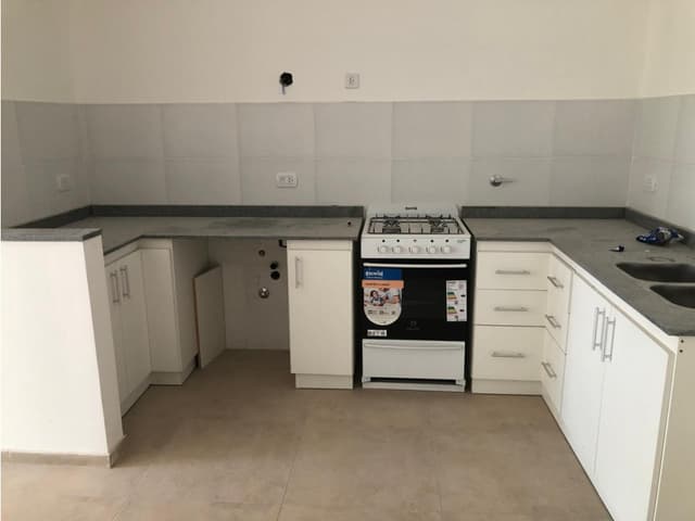 DEPARTAMENTO EN VENTA SOBRE AV. SAN MARTÍN, EL BOLSÓN CA-356