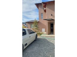 EN VENTA CASA DE 3 DORMITORIOS EN BARRIO LOS ÁLAMOS, EL BOLSÓN CA-360