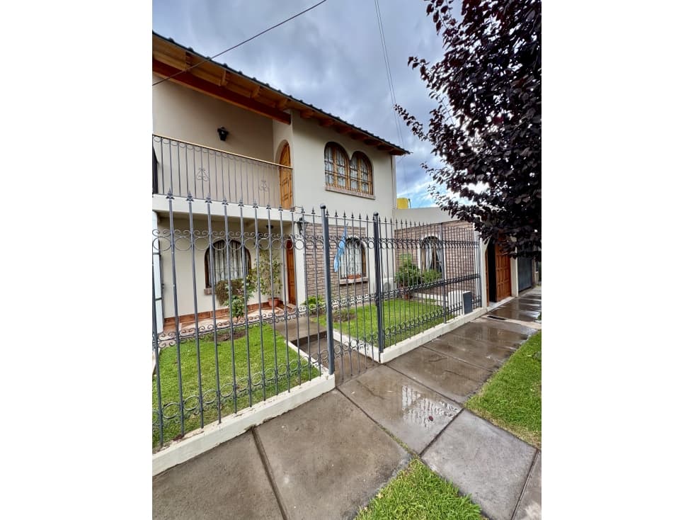 Luzuriaga — foto 1