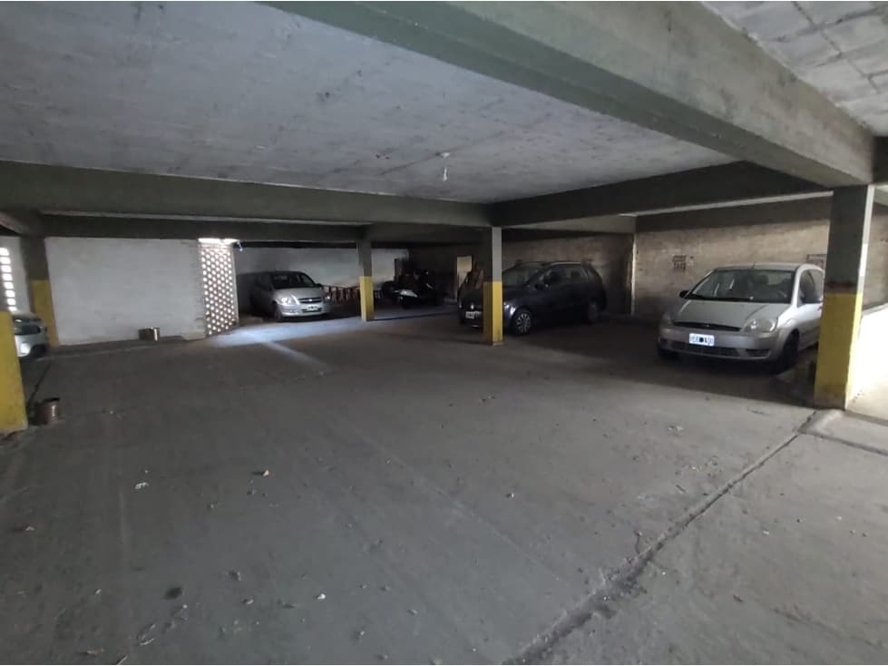 Estacionamiento Bº Alberdi — foto 3