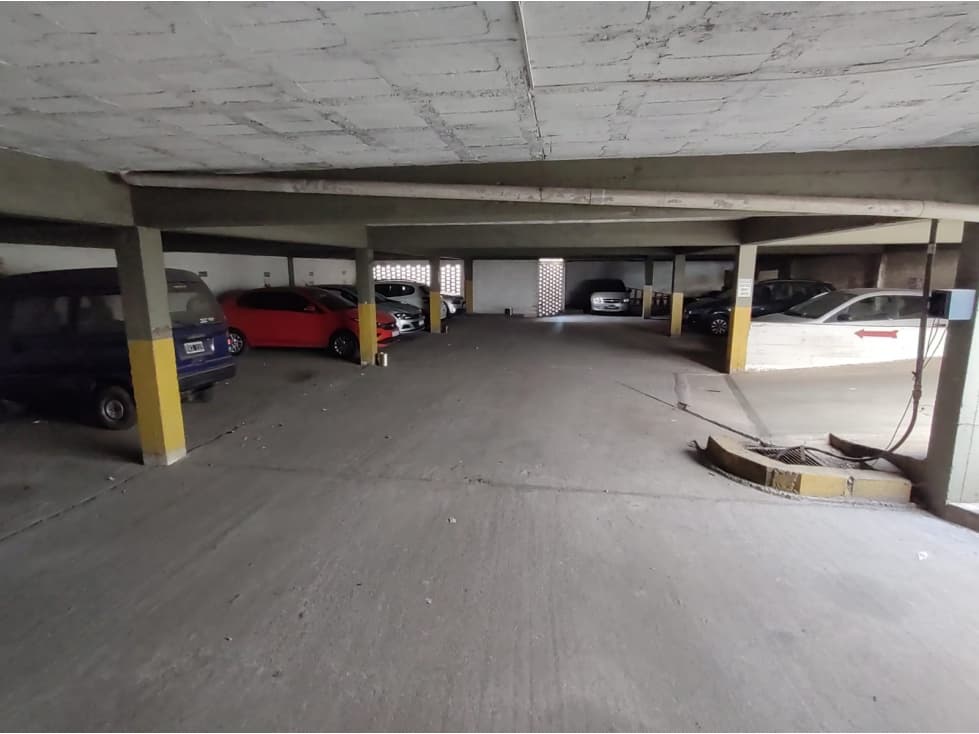 Estacionamiento Bº Alberdi — foto 5