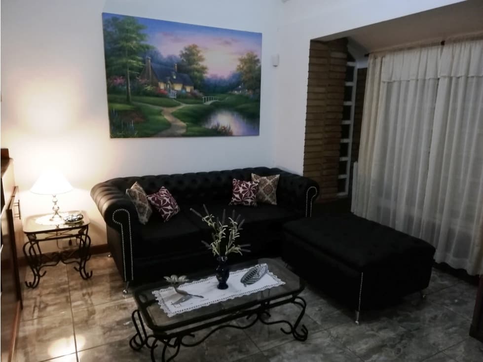 VENTA CASA CÉNTRICA CARLOS PAZ 3 DORMITORIOS — foto 3