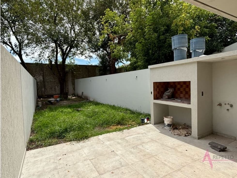 CASA EN PH EN VENTA LAPRIDA 300 ITUZINGO NORTE — foto 4
