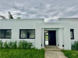 Casa a la Laguna en VENTA, Barrio Privado San Matías