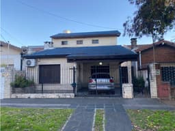 Chalet en VENTA, Directorio al 600 San Antonio de Padua