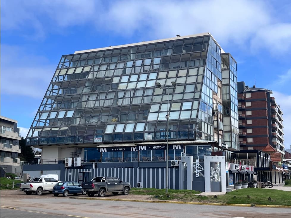 DEPARTAMENTO FRENTE AL MAR - COCHERA - PINAMAR — foto 1