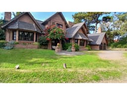 Chalet Lasalle Pinamar Construcción Sólida Depto. Independiente