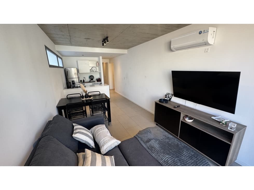 Dos ambientes en venta con balcón en el corazón de Saavedra — foto 1