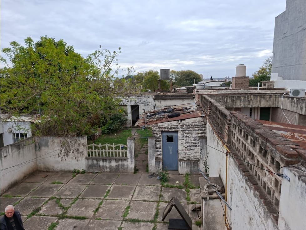 CASA AV PUEYRREDON 1774 — foto 1