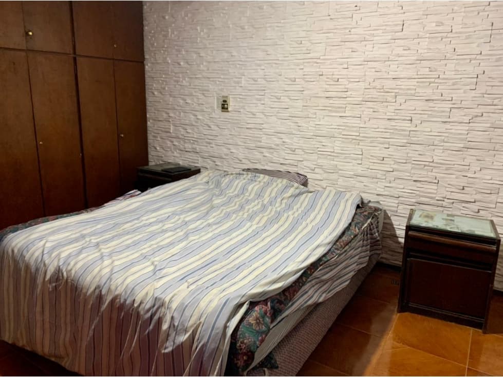 Venta Casa en calle Luis Gogna — foto 5