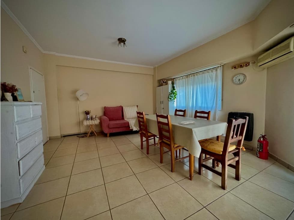 *VENTA* Departamento en Humberto y San Martin — foto 4