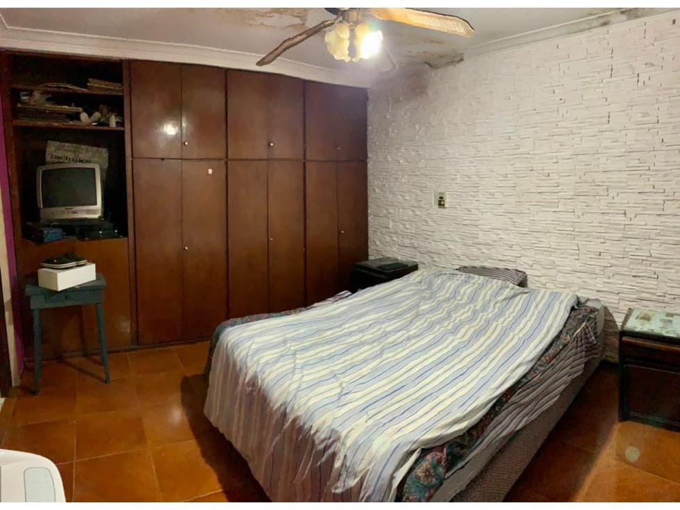 Venta Casa en calle Luis Gogna — foto 6