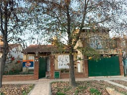 Venta Casa en Bº Las Acacias. Calle 237 Bis