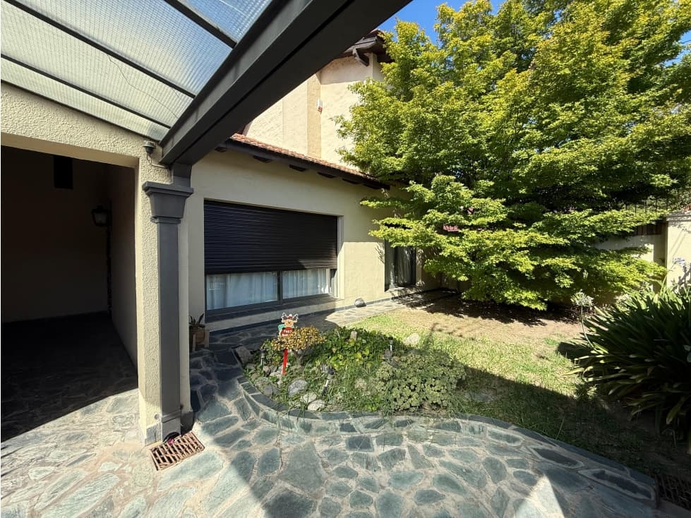 Venta Casa 5 ambientes centro Lujan — foto 5