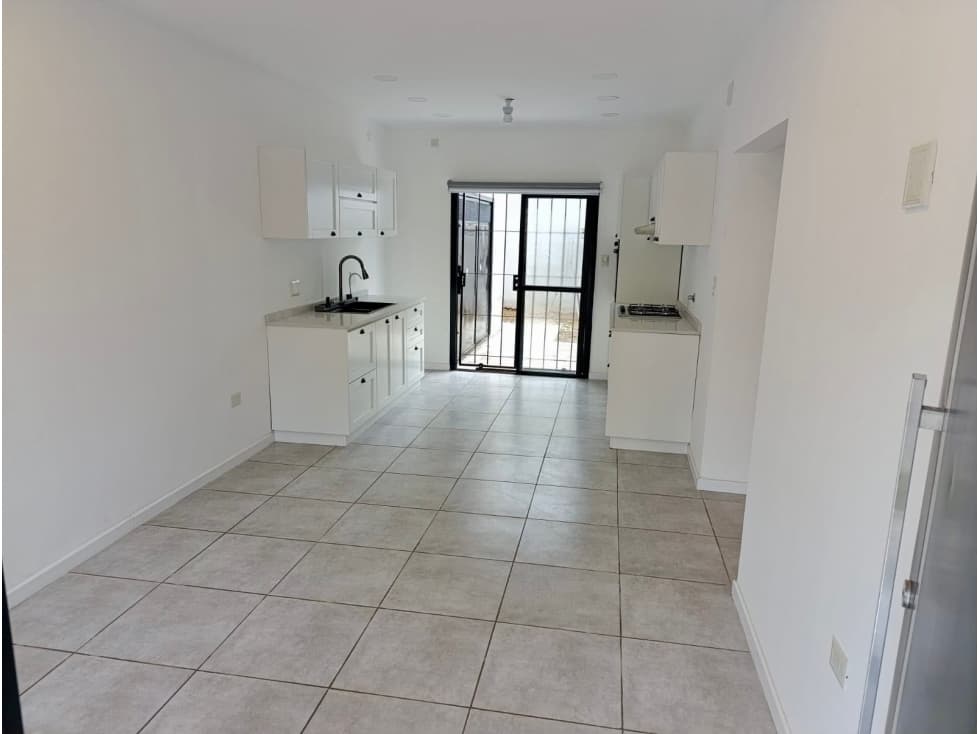 Casa Luján Centro 2 dormitorios — foto 3