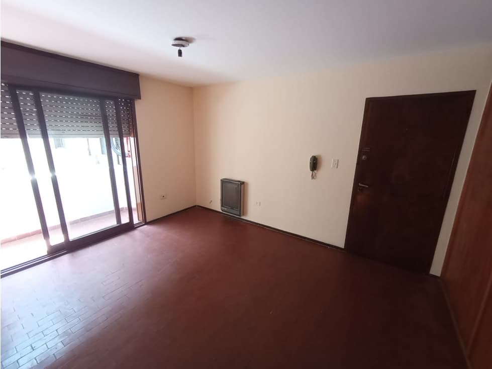 VENTA - DEPTO 1 DORMITORIO - BALCON - 27 DE ABRIL N° 236 - B° CENTRO — foto 3