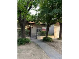 Venta Casa en Luján | 2 Dormitorios | Garaje y Patio | Bº Esperanza