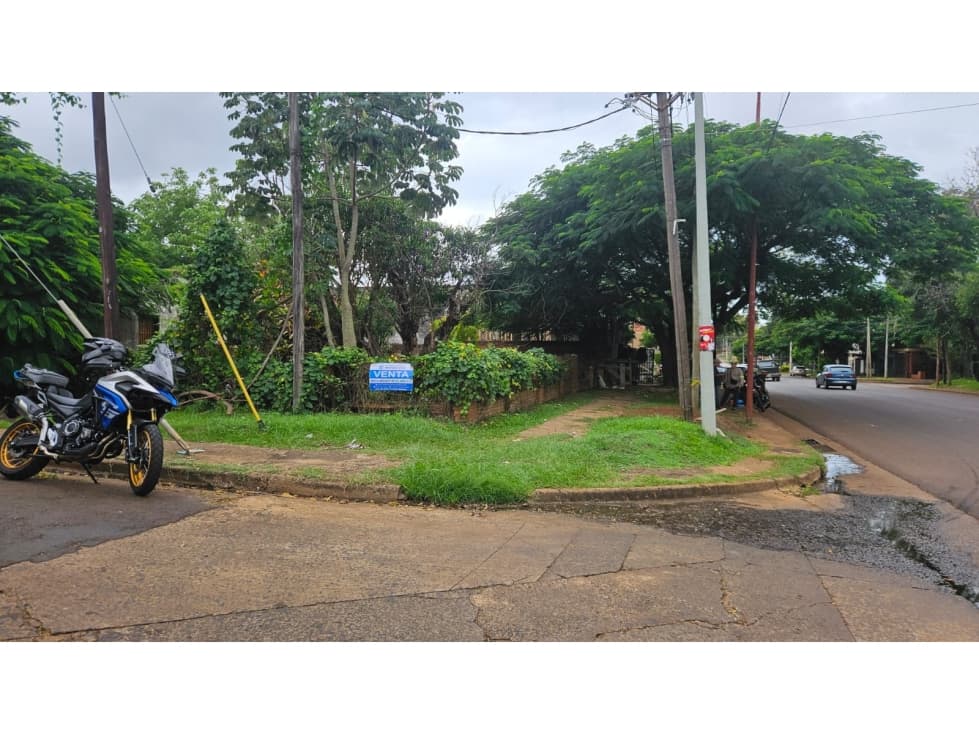 VENTA - Terreno sobre Avenida en esquina — foto 2