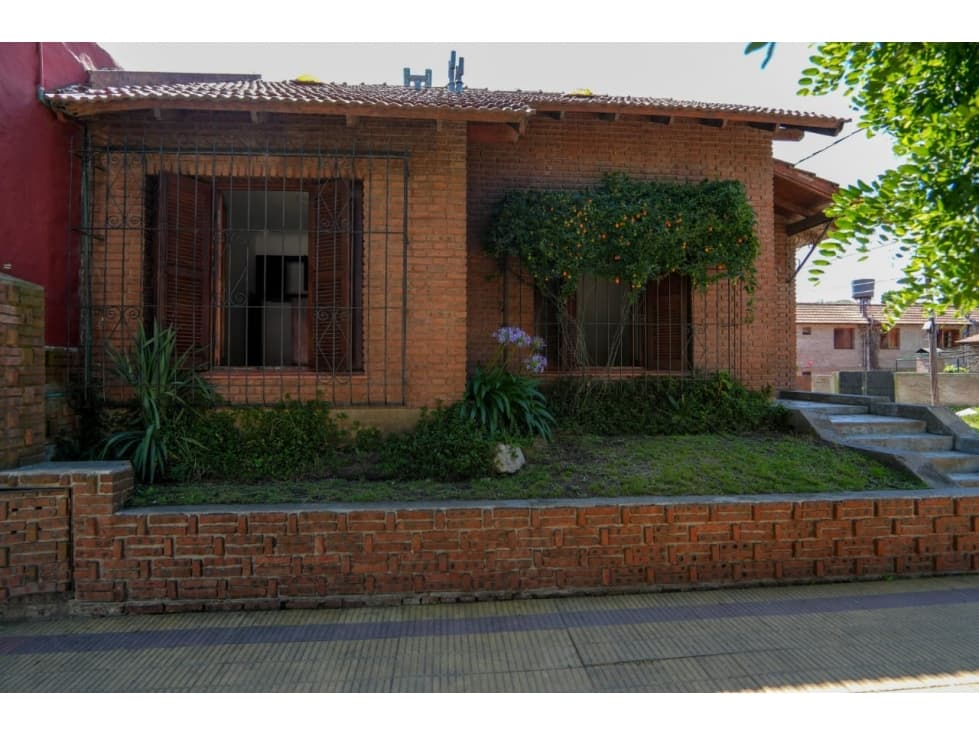Casa en Venta, ubicación privilegiada. Tandil — foto 2