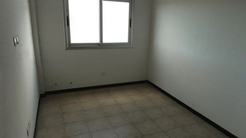 av. 25, 1915. e/ 71 y 72 1900 - Building Inmobiliaria — foto 5