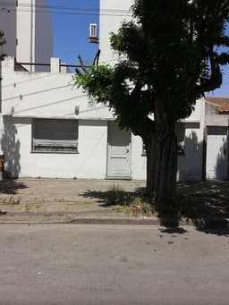 calle 47, 1584 y27 1500 - Building Inmobiliaria