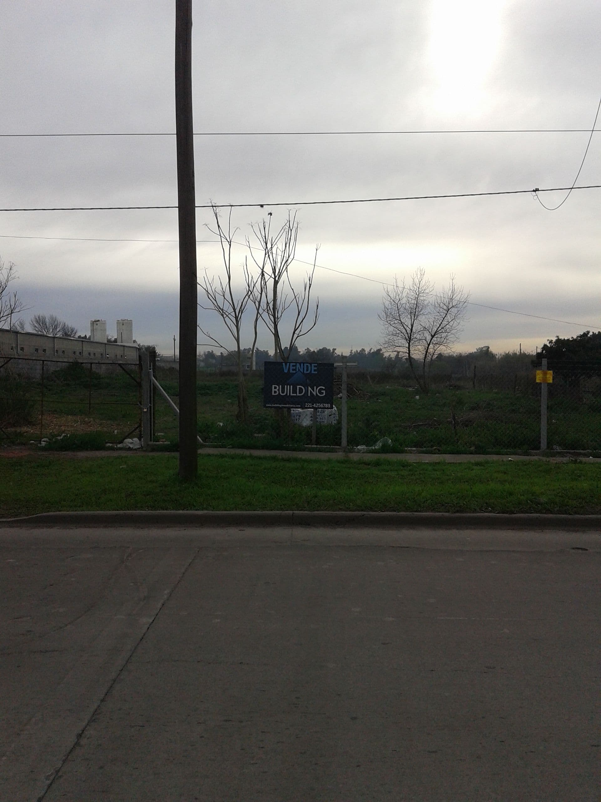 calle 143 e/ 36 y 37 s00 - Building Inmobiliaria — foto 2