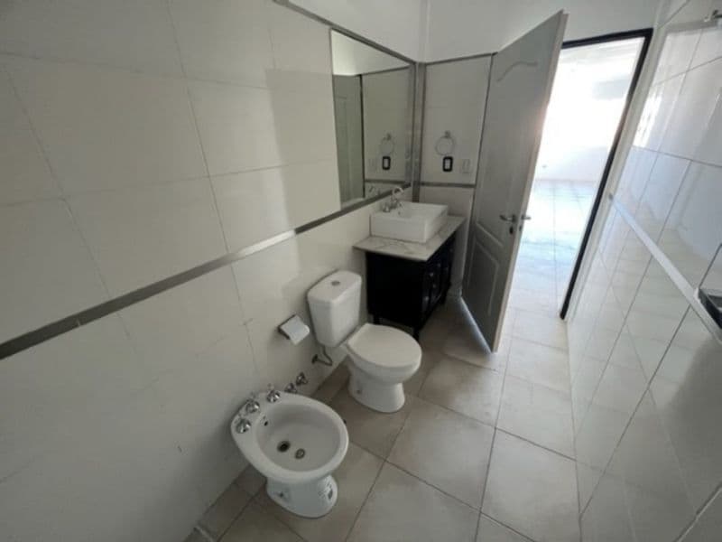41 e/ 115 y 116 - Predovan Propiedades — foto 6