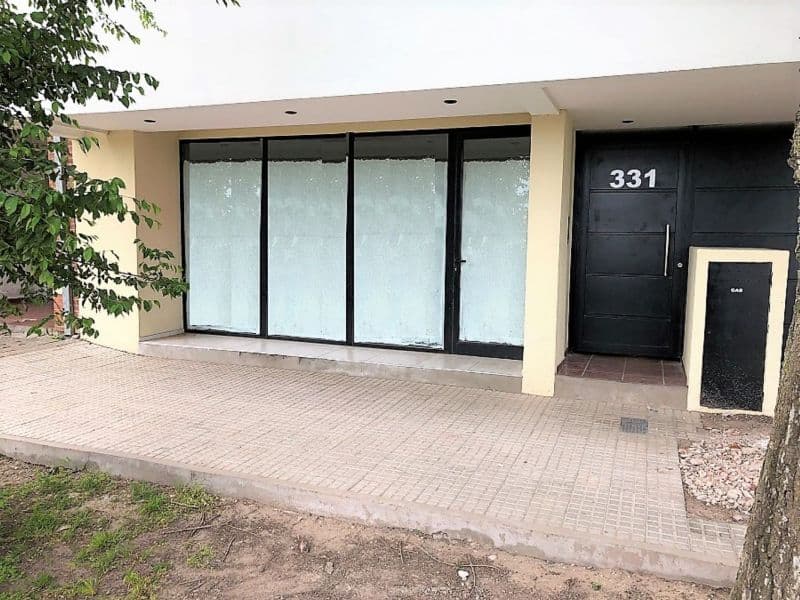 72 e/ 1 y 2 300 - Predovan Propiedades — foto 2